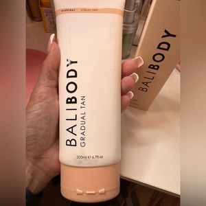 BRAND NEW BALI BODY GRADUAL TAN